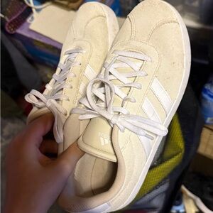 Adidas sneakers beige